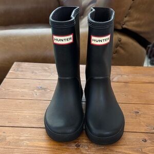 Hunter Kids Classic Black Boots - Size 8